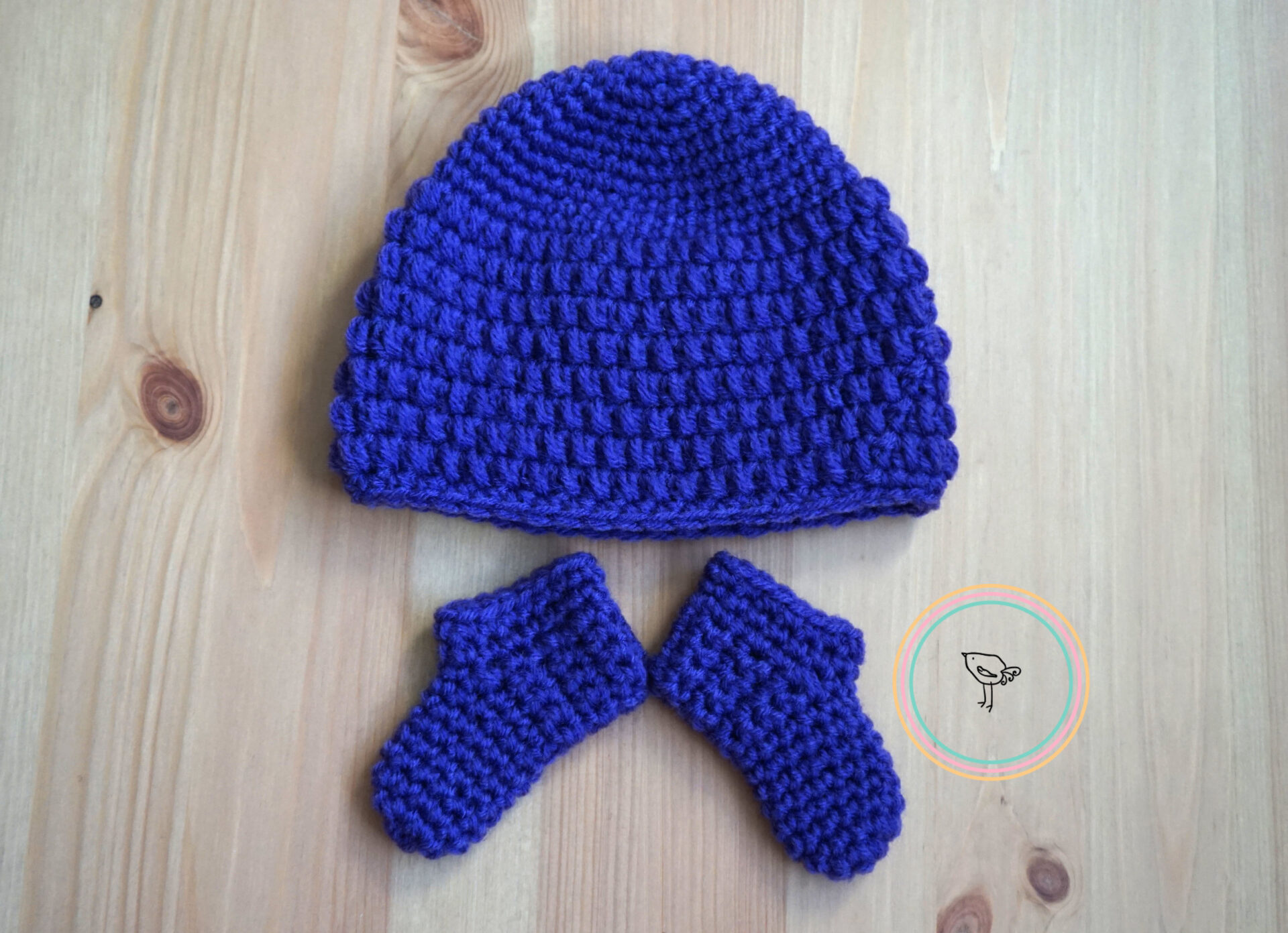 Hooked on Needles: Crocheted baby hat - Instructions and pictures for  beginners