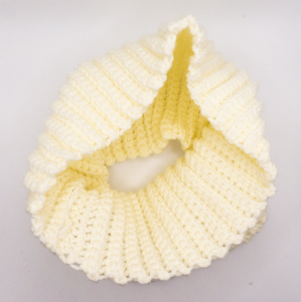 Simple crochet cowl for beginners free pattern video tutorial