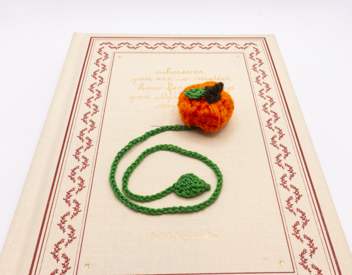 Crochet Pumpkin Bookmark 4